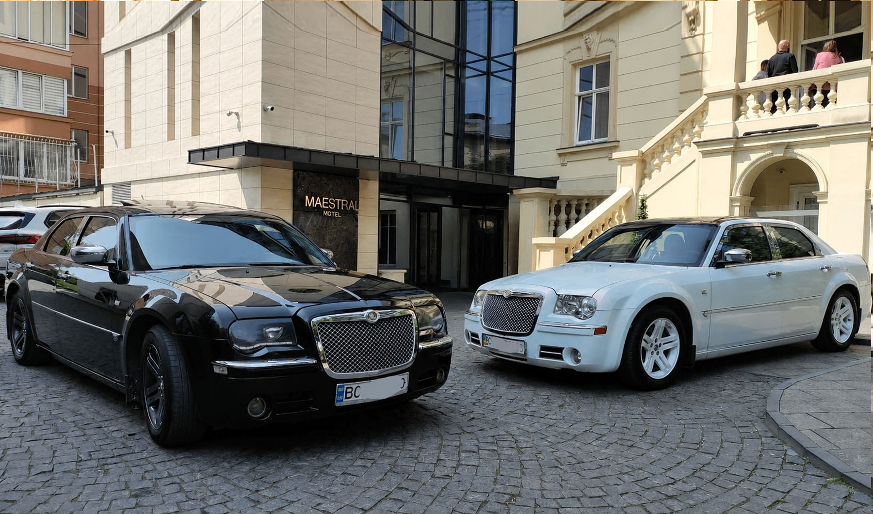 Весільні машини у Львові Chrysler 300c. Прокат весільних автомобілів