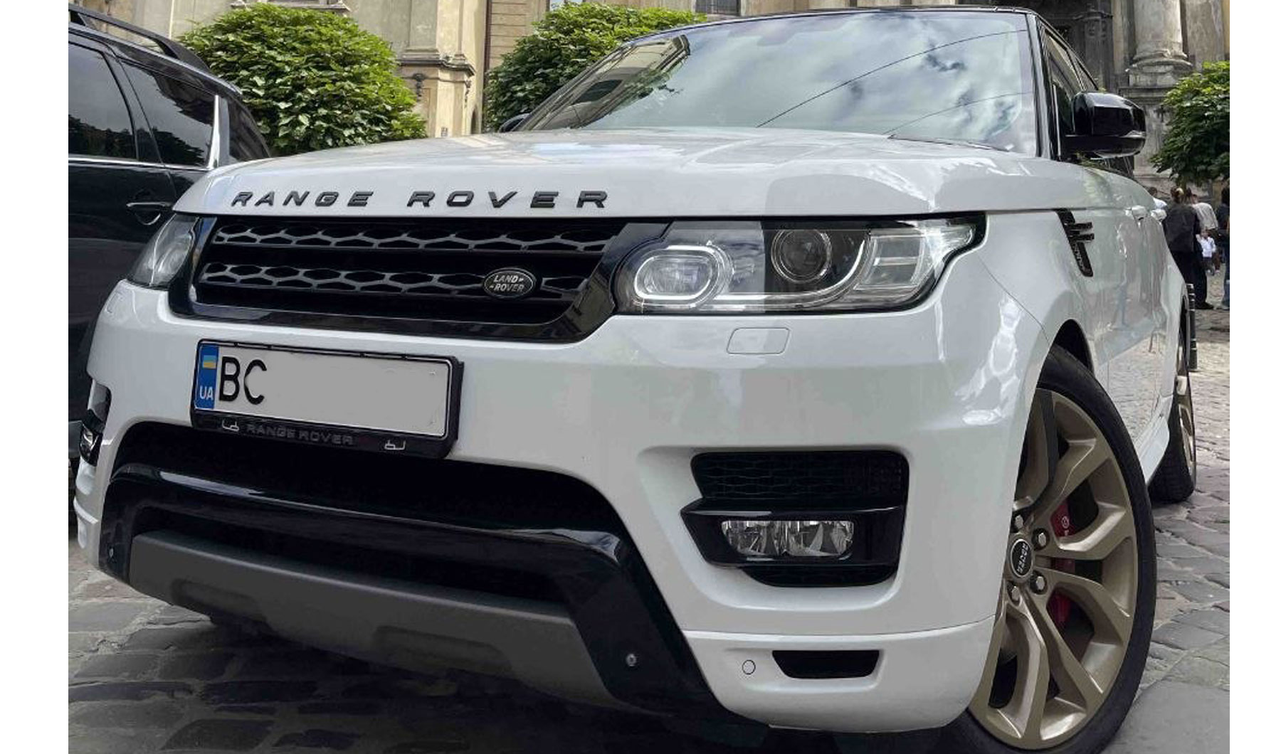 Весільний кортеж з авто бізнес класу Range Rover Sport